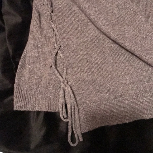 Long sleeve gray thin sweater - Picture 4 of 4